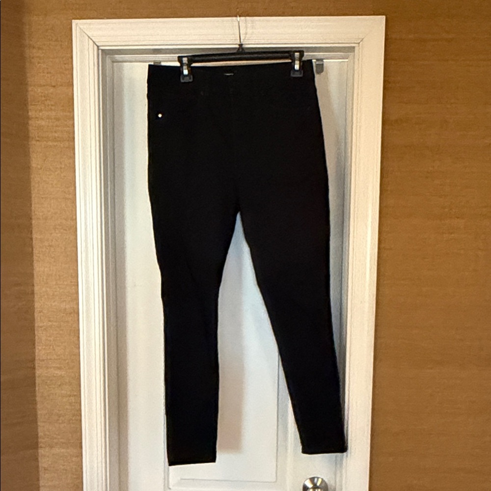 Women’s Express Black Skinny Jeans